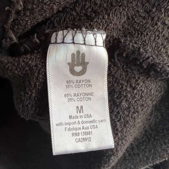 Spiritual Gangster Black Dreamer Star Print Cropped Crewneck | Medium - Picture 5 of 7